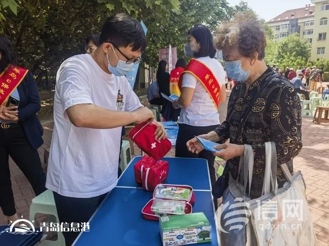提升居民幸福感 金家?guī)X街道舉辦志愿服務(wù)公益市集