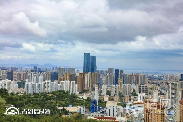信號(hào)山：青年當(dāng)全力沖刺 跑出強(qiáng)國(guó)復(fù)興好成績(jī)