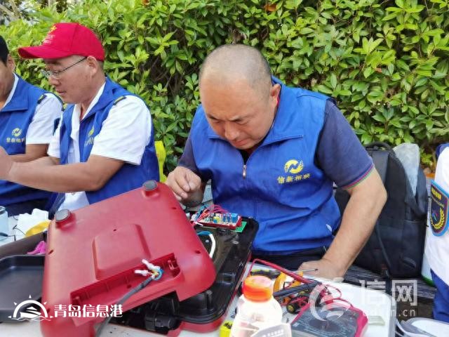 信新相映走進(jìn)魯信長(zhǎng)春社區(qū) 志愿者慢工出細(xì)活獲居民歡迎