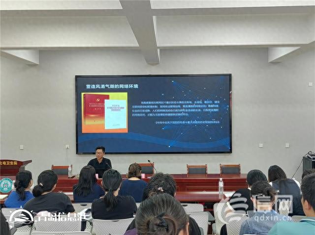 “網(wǎng)絡(luò)正能量進(jìn)社區(qū)”開展專題講座 號(hào)召養(yǎng)成良好上網(wǎng)習(xí)慣