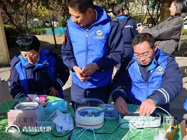 寒風(fēng)凜冽服務(wù)不停 信新相映便民服務(wù)大集走進(jìn)書院路社區(qū)