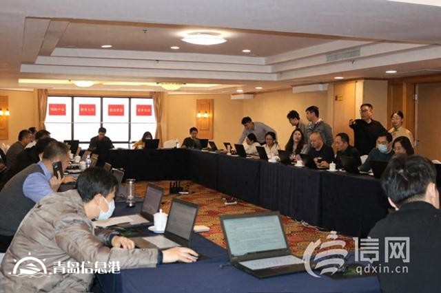 信網(wǎng)探班提案組：肩負(fù)委員重托 他們默默付出