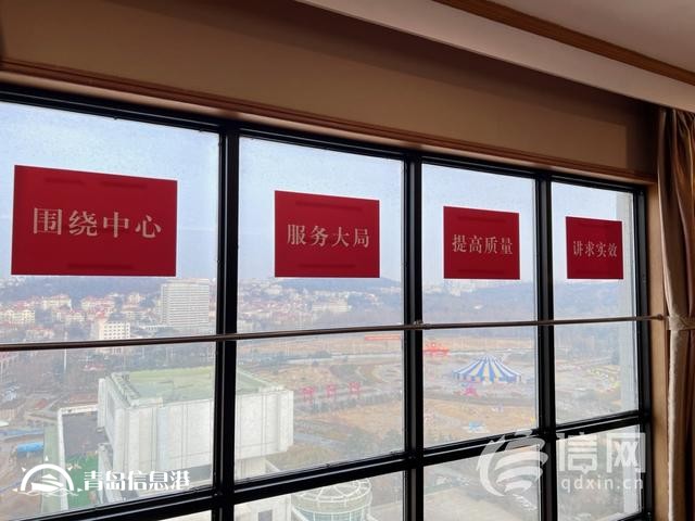 信網(wǎng)探班提案組：肩負(fù)委員重托 他們默默付出