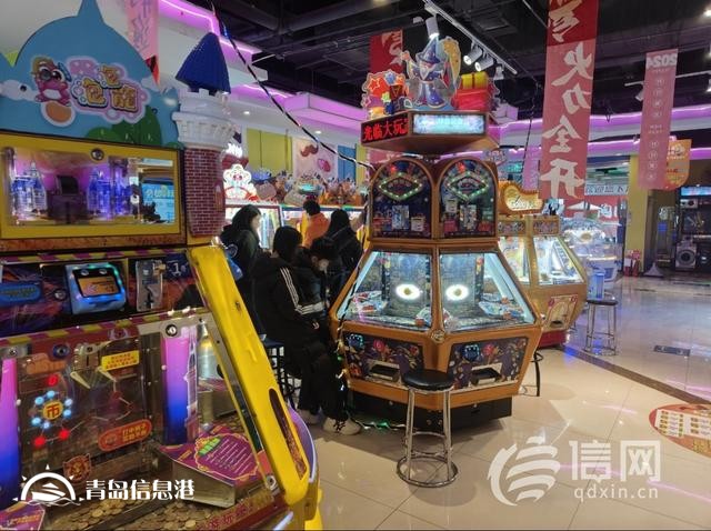 中學生電玩城內(nèi)暢玩各類游戲 “禁入”招牌形同虛設