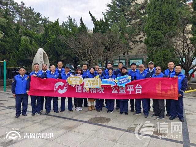 遼源路街道開展便民服務(wù)大集 交警向居民普及假期文明出行知識