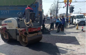 南村鎮(zhèn)修復道路破損，守護出行安全