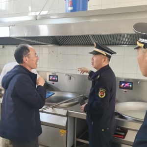餐飲油煙重整治 文明“煙火”入人心