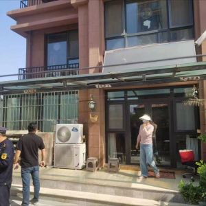 李園街道綜合行政執(zhí)法中隊(duì)：拆除私搭亂建，凈化小區(qū)環(huán)境