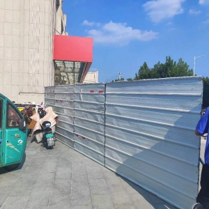 平度市東閣街道執(zhí)法中隊整治占用城市道路行為，還路于民