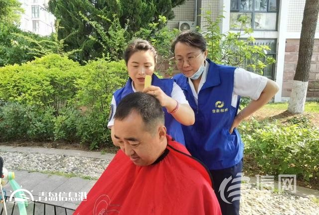 “金心金意”便民大集巧遇“六一” 居民在活動中找尋童年回憶