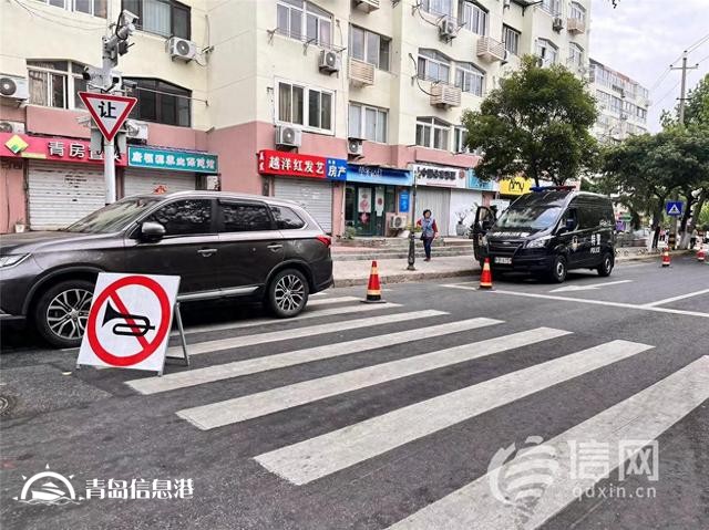 直擊高考：老師六點半就來到考點 將全程陪伴考生