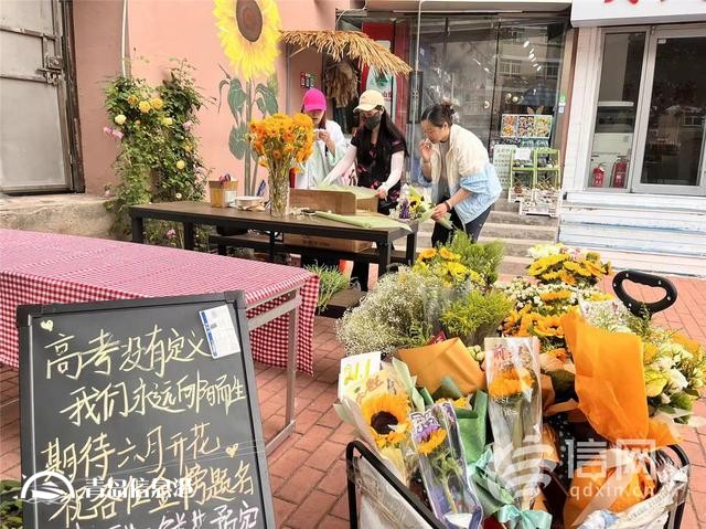 直擊高考：老師六點半就來到考點 將全程陪伴考生