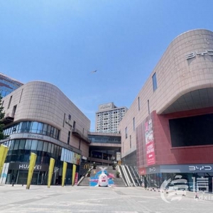 探訪擬出售的大拇指廣場(chǎng)：半數(shù)商鋪空置客流少 但招商仍在進(jìn)行