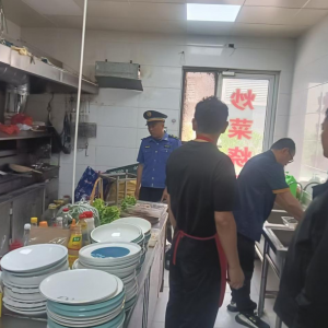 鳳臺中隊多措并舉 強化餐飲油煙源頭管控