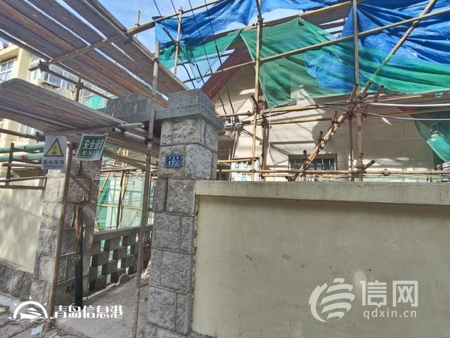青島齊東路一處正在改造的木制結(jié)構(gòu)房屋突發(fā)火情