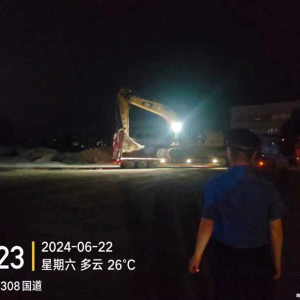 李園街道綜合行政執(zhí)法中隊：強化夜間巡查 守護市容秩序