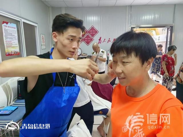 信新相映走進(jìn)四流北路社區(qū) “95”后志愿者給團(tuán)隊(duì)增添年輕元素