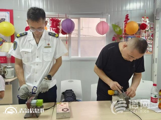 信新相映走進(jìn)四流北路社區(qū) “95”后志愿者給團(tuán)隊(duì)增添年輕元素