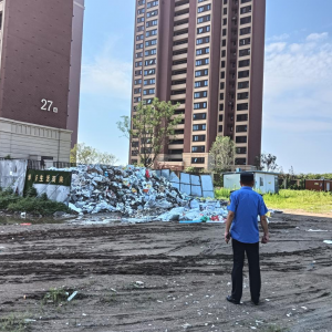 多渠道開展建筑垃圾查處行動(dòng) 還居民碧海藍(lán)天