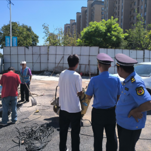 鳳臺(tái)執(zhí)法中隊(duì)：守護(hù)圍擋安全，助力城市建設(shè)