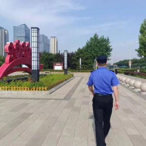 鳳臺(tái)執(zhí)法中隊(duì)：踐行護(hù)綠使命 守護(hù)公園綠色