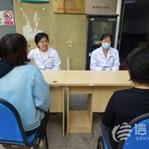“一對(duì)一”為居民把脈問診 信新相映攜手海慈專家服務(wù)團(tuán)走進(jìn)社區(qū)