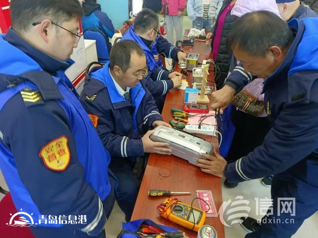 信新相映走進(jìn)小港社區(qū) 冬季安全出行“干貨”送到居民身邊