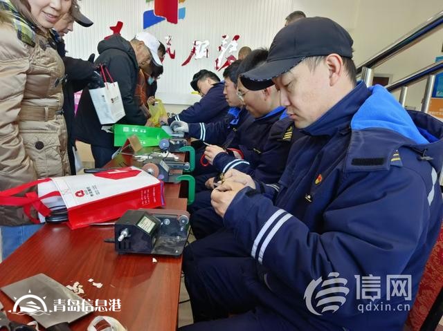 信新相映走進(jìn)小港社區(qū) 冬季安全出行“干貨”送到居民身邊
