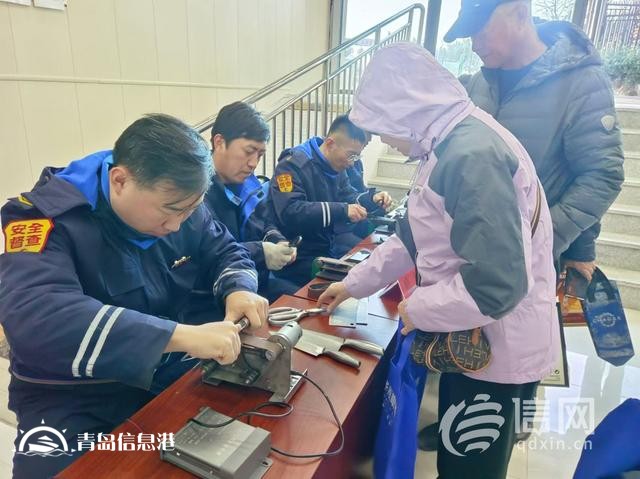 信新相映走進(jìn)小港社區(qū) 冬季安全出行“干貨”送到居民身邊
