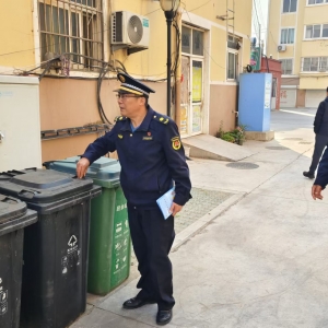 同和中隊(duì)垃圾分類執(zhí)法巡查進(jìn)行時(shí)：共筑綠色家園