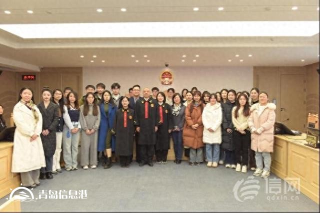青島大學法學院師生走進涉外法務區(qū)開展旁聽庭審實踐活動