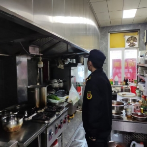 平度市東閣街道執(zhí)法中隊(duì)靶向出擊，聚力攻破餐飲油煙擾民問(wèn)題 ...