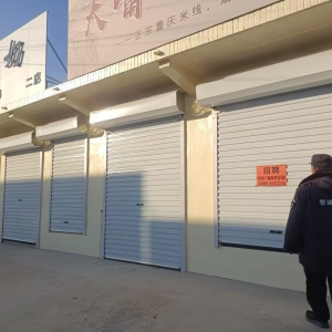 清理亂貼亂涂小廣告，營造潔凈有序城鎮(zhèn)環(huán)境
