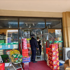 節(jié)前“梳妝” 平度鳳臺執(zhí)法中隊整治市容迎新春