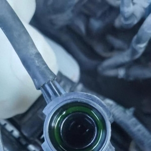 換水箱后三個月車輛水管脫落致拋錨 途虎養(yǎng)車否認操作有問題