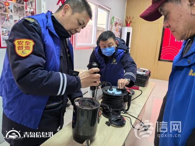 信新相映走進(jìn)四流北路社區(qū) 志愿新面孔“理”出社區(qū)新溫度