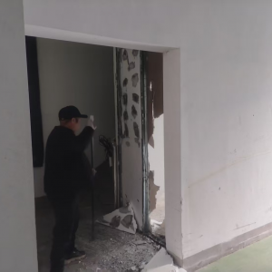 打通生命通道 李園街道綜合行政執(zhí)法中隊拆除占用消防通道違建 ...