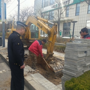 強化市政道路檢查 嚴查破壞城市道路 保障出行暢通